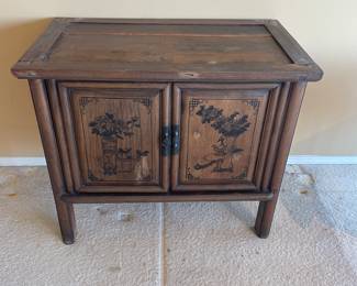 Just the bottom piece as it can be used separately.