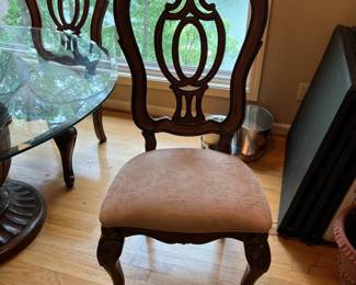 Dining chairs with Queen Anne legs (5)