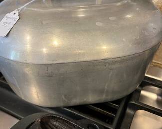 Magnalite roaster, cast iron corn pone