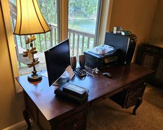 Lamp, Electronics, Computer desk