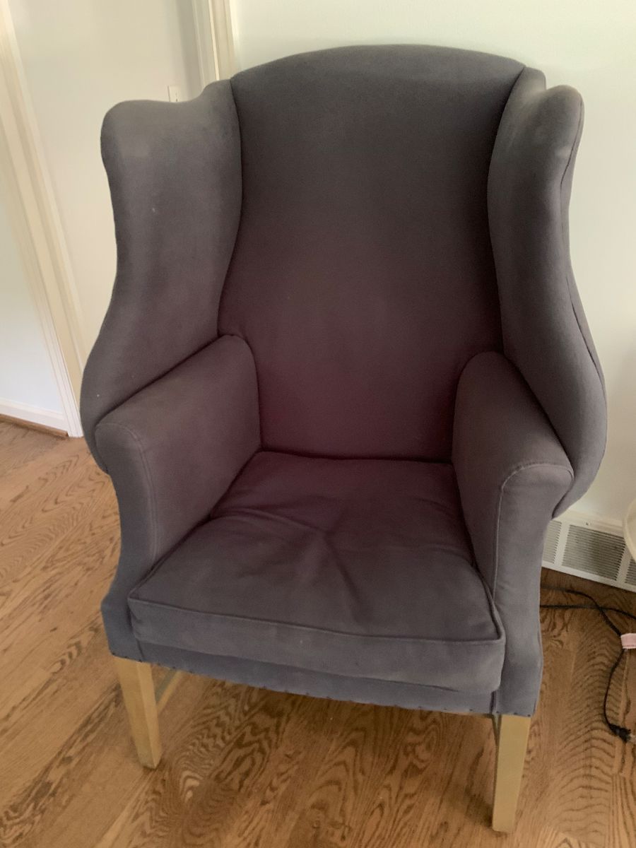 there are two matching chairs