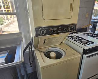 Apartment size washer dryer combo