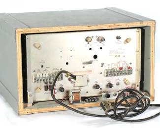 US Military R-390A/URR  HF Radio Communications Receiver Electronic Assistance Corp
