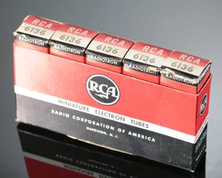 Lot of 5 Vintage RCA 6136 Vacuum Tubes 
