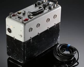 Norman P2000D Strobe Light Power Pack Photography P 2000 D 
