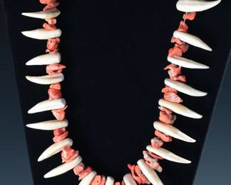 Vintage Native American Red Coral & Bear Claw Necklace 
