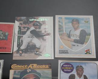 Lot of 14 Vintage Roberto Clemente Pittsburg Pirates Baseball Cards 
