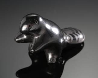 AS-IS Santa Clara Pueblo Beaver Figure Native American Beaver Blackware 
