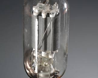 RCA 810 Transmitting Vacuum Tube
