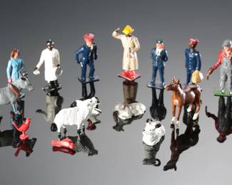 Lot of 11 Vintage Barclay England Toy Figures Metal Lead 
