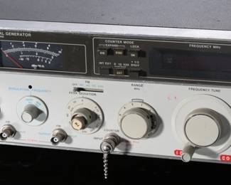 Hewlett Packard 8640B Signal Generator HP
