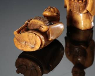 Set of 2 Antique Japanese Netsuke Figures Carved Bone Sculpture 
