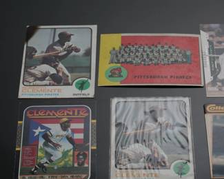 Lot of 14 Vintage Roberto Clemente Pittsburg Pirates Baseball Cards 
