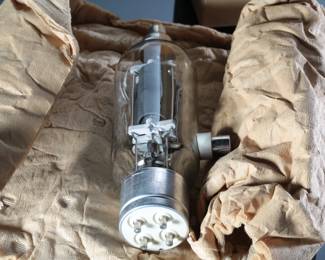 Vintage RCA 810 Transmitting Tube US Army JAN CRC-810 
