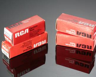 Lot of 4 Vintage RCA 5670 Vacuum Tubes 
