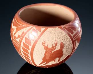 C. Gachupin Jemez Pueblo Etched Pot Native American Pottery 1986
