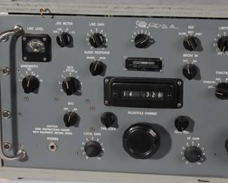 US Military R-390A/URR  HF Radio Communications Receiver Electronic Assistance Corp
