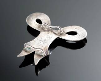 Vintage Navajo Sand Cast Silver Bolo Tie
