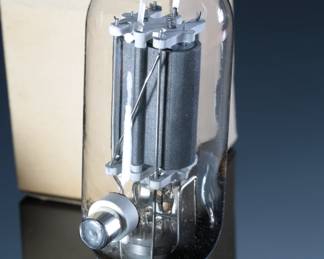 Vintage RCA 810 Transmitting Tube US Army JAN CRC-810 
