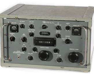 US Military R-390A/URR  HF Radio Communications Receiver Electronic Assistance Corp
