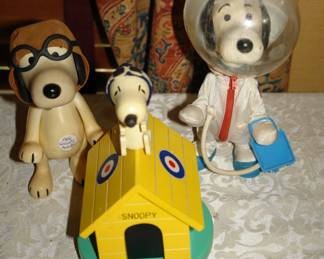 Vintage Snoopy music box, Snoopy astronaut & Snoopy pilot - circa 1969