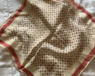 Fendi Beige Anneaux de Foulards Neckerchief