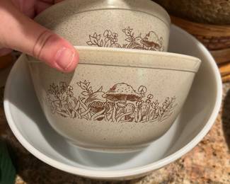 Vintage 1970s Pyrex Forest Fancies Mushroom Bowls