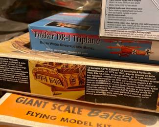 Airplane Model Kits Fokker DR-I Triplane, Giullow's junkers JU 87-B Stuka German