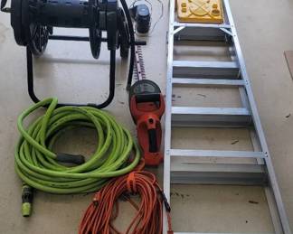 "Behold Mount Vintage Part 2" in North Augusta, SC Starts Closing Thu 7/25 8p. Pickup Sat 7/27 11-2p. Please click here to view more photos, descriptions, and current bids: https://ctbids.com/estate-sale/30101