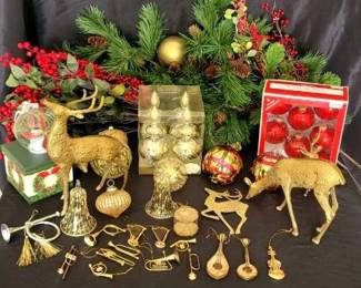 "Behold Mount Vintage Part 2" in North Augusta, SC Starts Closing Thu 7/25 8p. Pickup Sat 7/27 11-2p. Please click here to view more photos, descriptions, and current bids: https://ctbids.com/estate-sale/30101