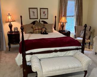 Mahogany 4 Poster Queen Bed & Carolina Custom Furniture Upholstered Bench (52"W x 18-1/2"W x 23"H)