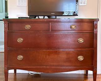 Vintage 5-drawer Dresser by Drexel with Glass Top