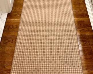 (2) Landry and Arcari Runners