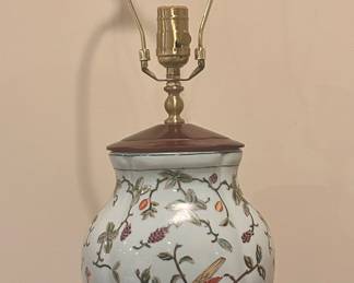 Vintage Chinoiserie Lamp - needs shade!