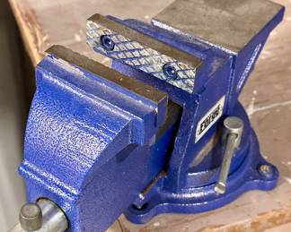 Forge 3" Swivel Vise