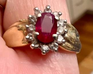 14K Gold & Red Stone Ring