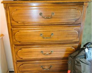 Lexington Furniture Chest of Drawers