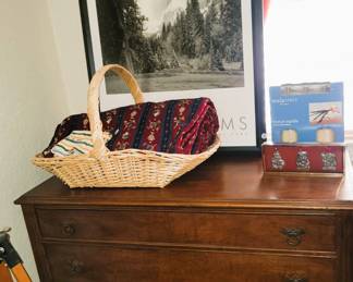 Chest of drawers