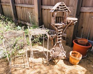 Garden decor