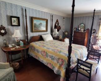 This is a lovely queen-sized bed with mattress. The posters are long and sleek.