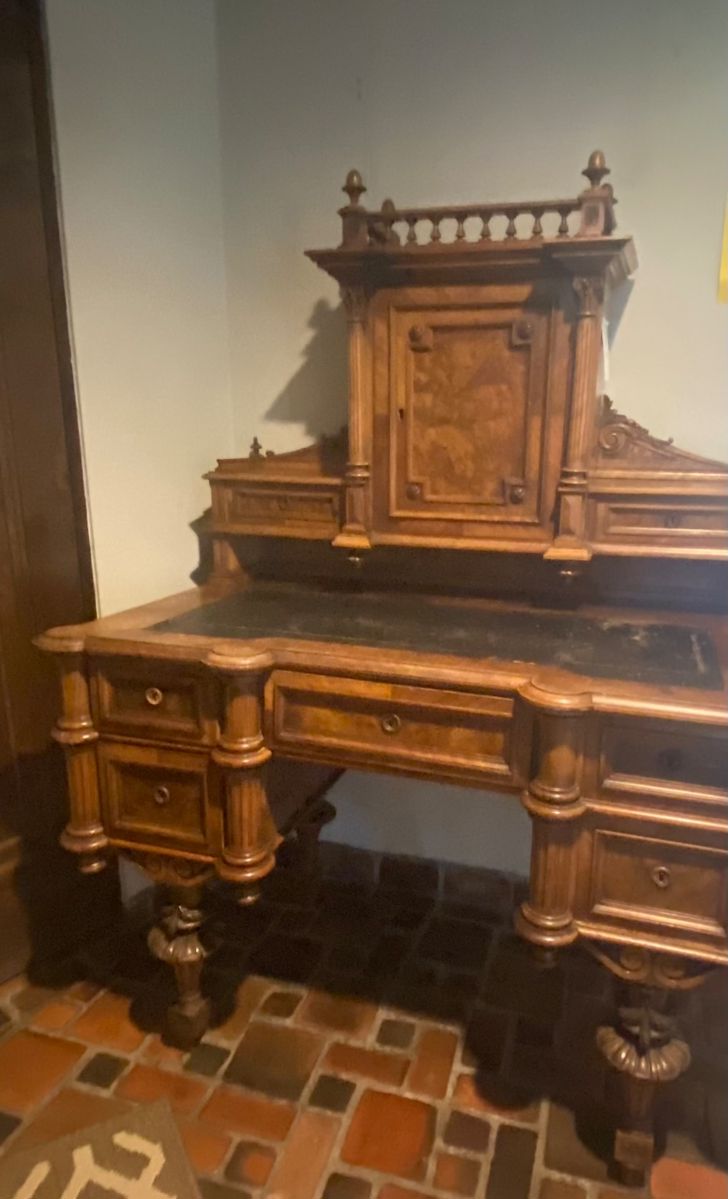 European antique desk (circa 1893) and formerly owned by renowned artist - Frederik Grue (1951 - 1995) - book by artist is included with desk purchase