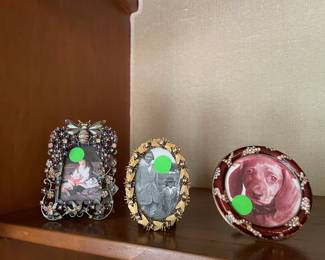 Designer Frames by R.J. Graziano