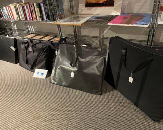 Art portfollio bags with artwork