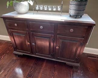 Ethan Allen Buffet.  Has matching upper hutch, as well. 