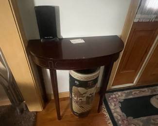 table and umbrella stand