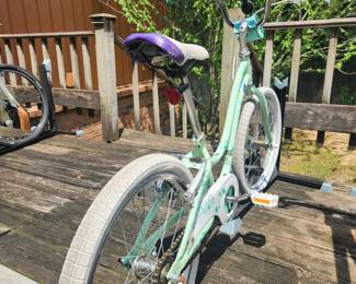 Girls bike