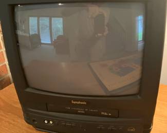 Symphonic TV w 19 micron 4 head VHS