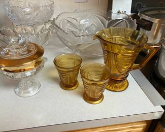 Amber pressed glass pitcher w 2 glasses