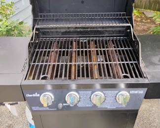 Charbroil Advantage Gril