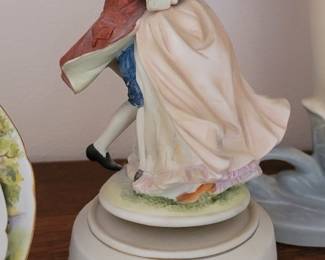 Napcoware Dancing Couple Musical Figurine